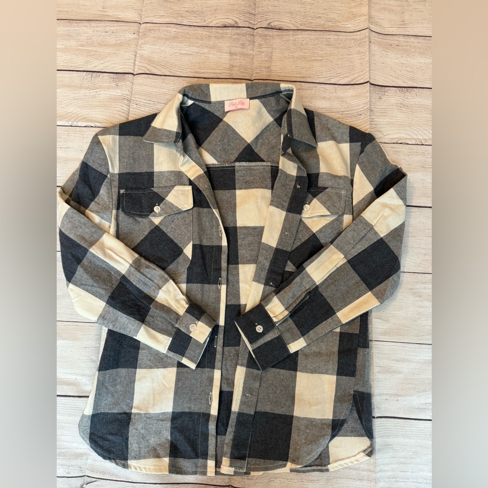 NWOT Pink Lily Flannel